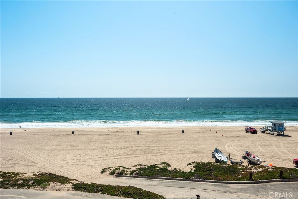 2208 The Strand Manhattan Beach, CA 90266 - Photo 19 of 65