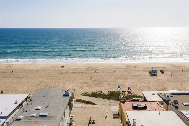 $11,995,000 | 2208 The Strand, Manhattan Beach, CA 90266