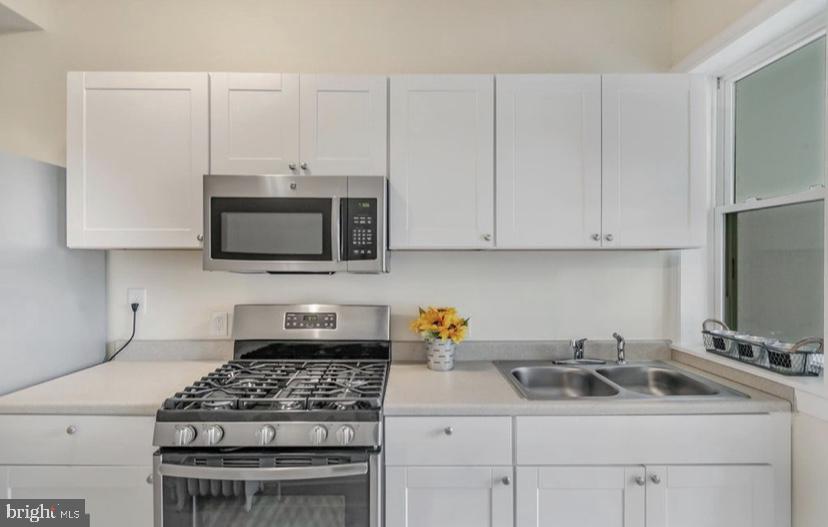 237 15th Street Southeast Washington, DC 20003 - Photo 16 of 46