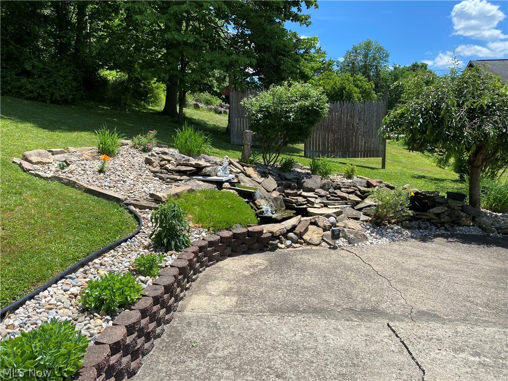 2103 Wainwright Road New Philadelphia, OH 44663 - Photo 36 of 39