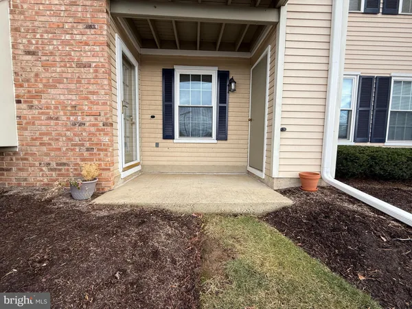 $2,300 | 301 Society Place, Newtown, PA 18940