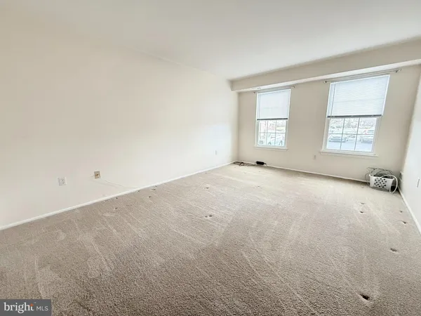 $2,300 | 301 Society Place, Newtown, PA 18940