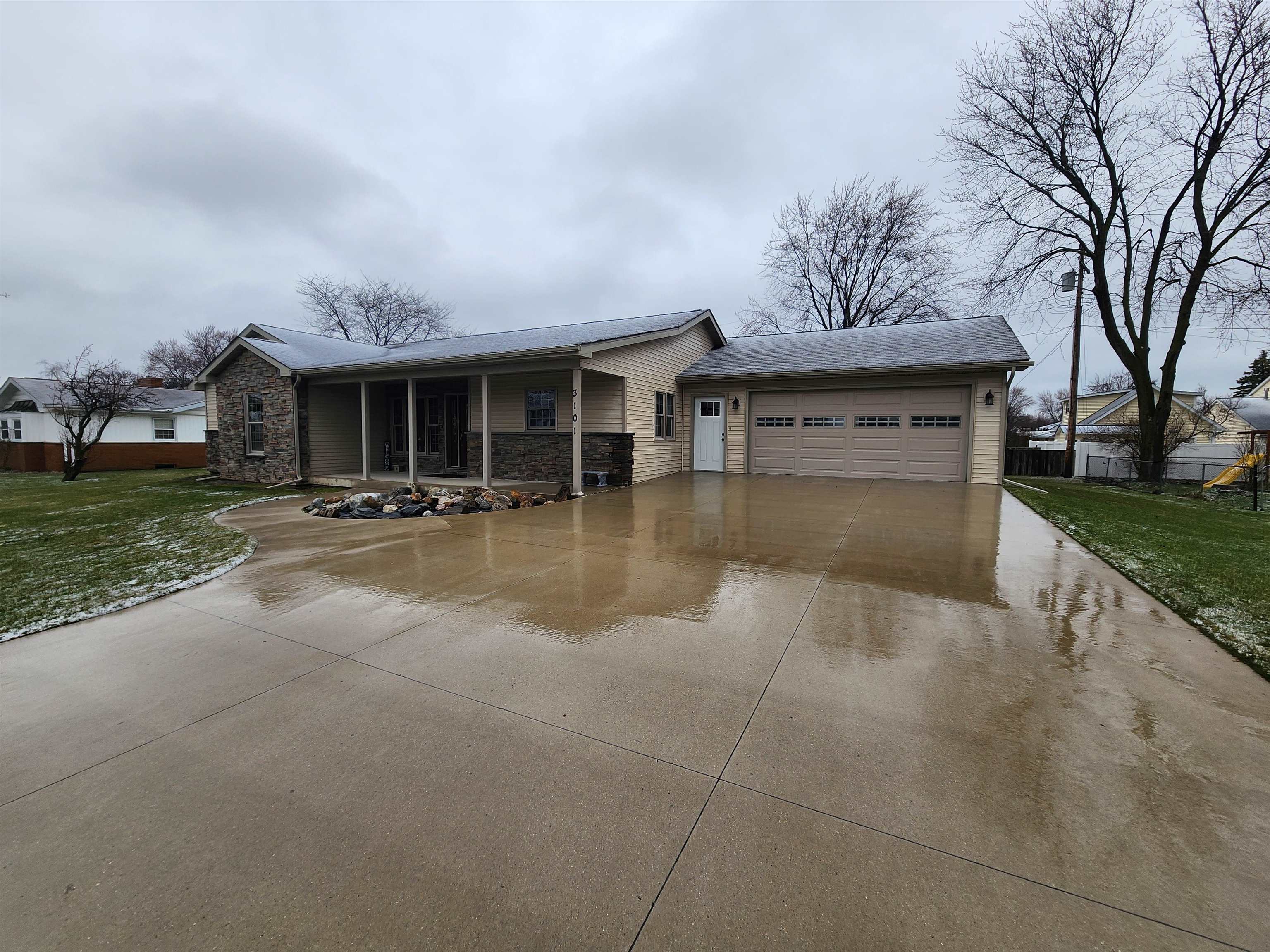 3101 Wilder Road Bay City, MI 48706 - Photo 2 of 45 Gallery Image 2