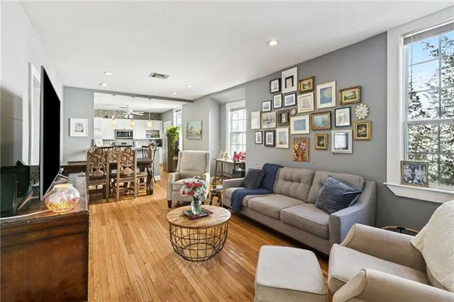 $1,950 | 5624 Hawthorne Place, Unit A, New Orleans, LA 70124