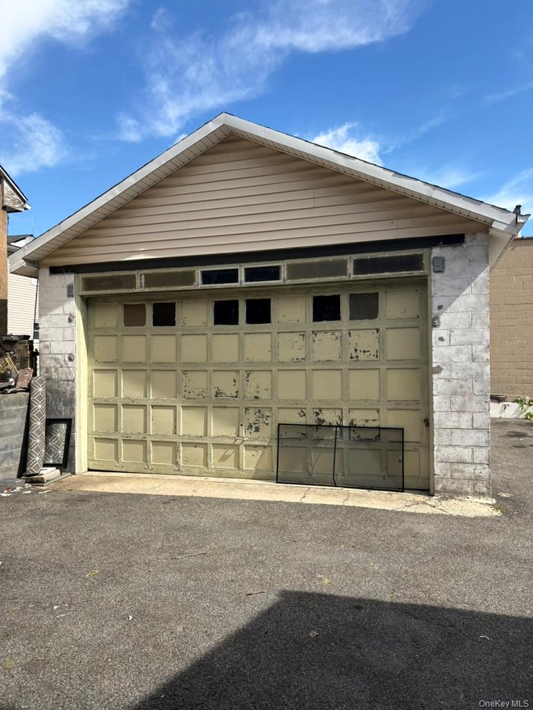 17 3rd Street New Rochelle, NY 10801 - Photo 3 of 4 Additional content