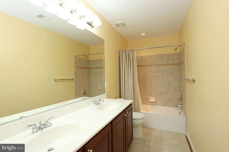 1616 Rising Ridge Road Mount Airy, MD 21771 - Photo 15 of 30 Bath