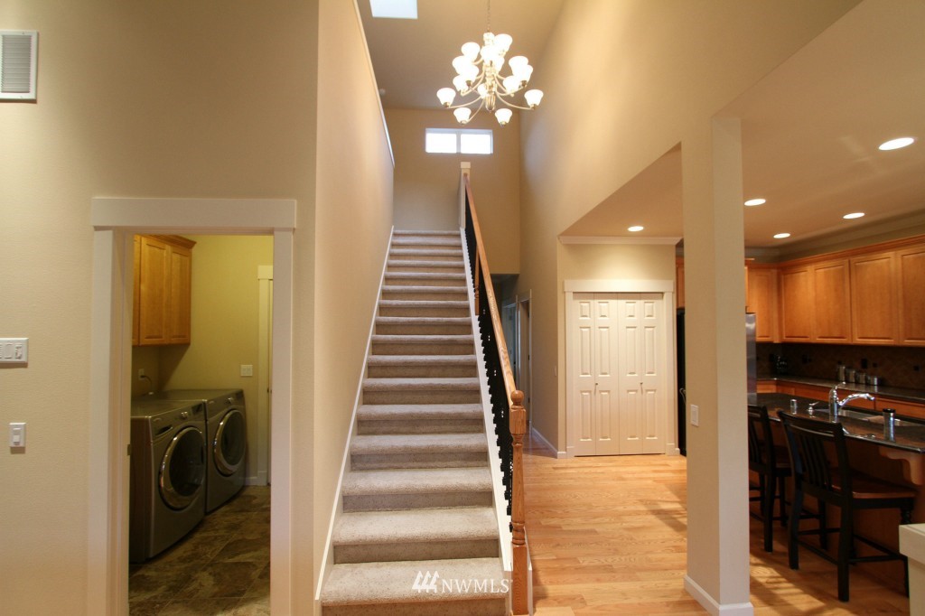 22502 37th Avenue Southeast Bothell, WA 98021 - Photo 8 of 20