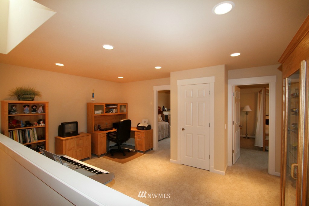 22502 37th Avenue Southeast Bothell, WA 98021 - Photo 10 of 20