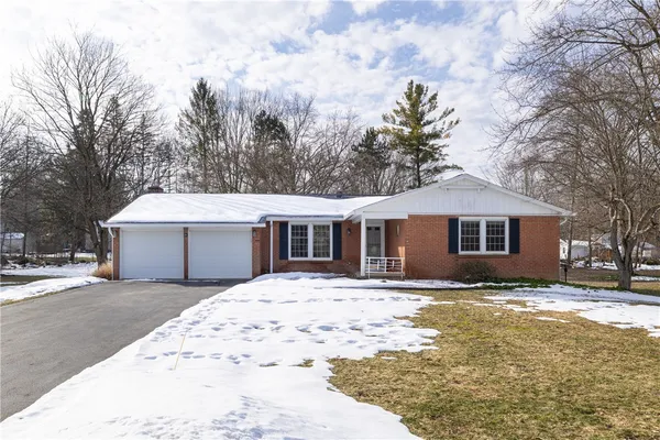 $339,900 | 88 Coachman Drive, Penfield, NY 14526
