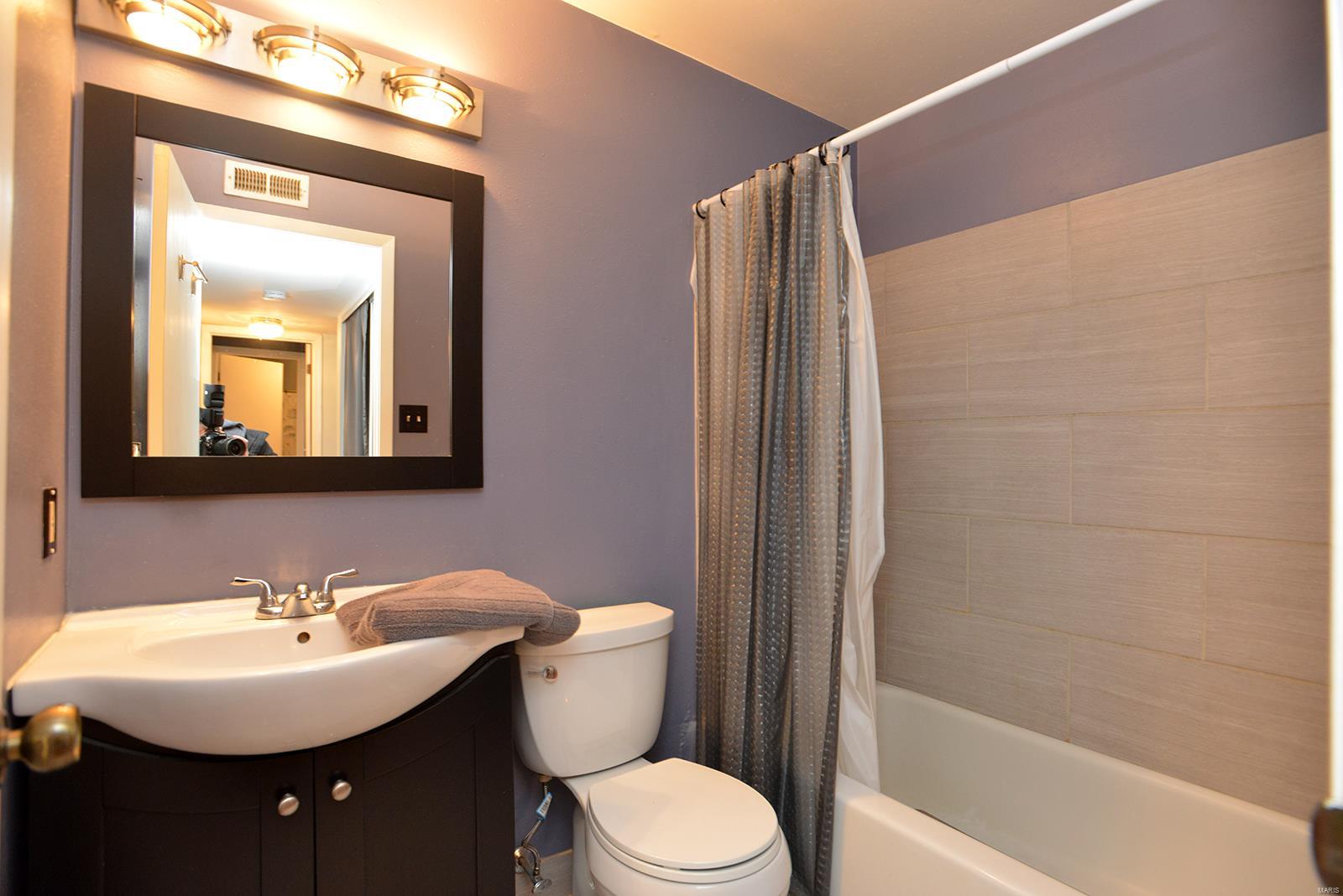 4539 Little Rock Road, Unit J St. Louis, MO 63128 - Photo 11 of 24 Gallery Image 11