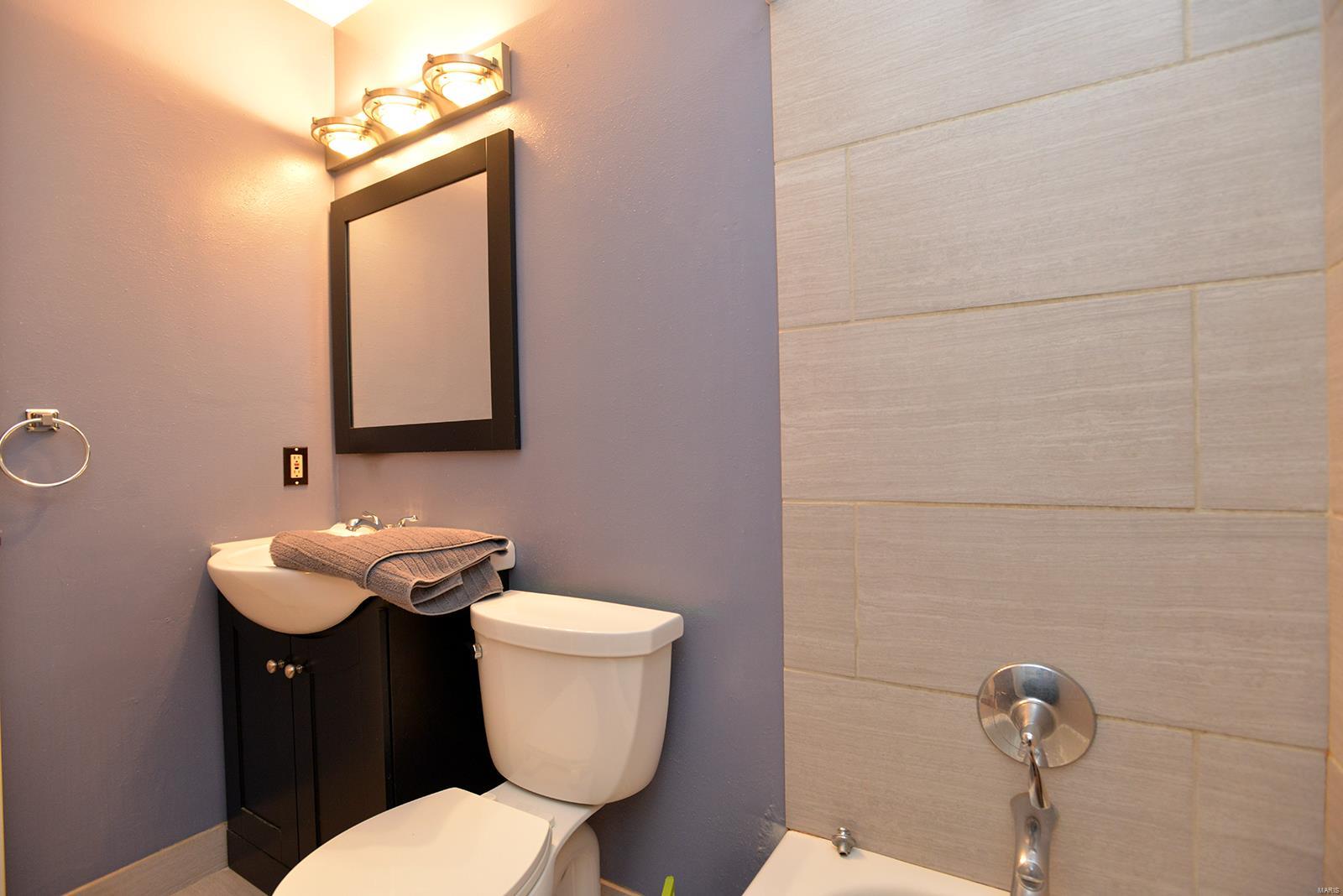 4539 Little Rock Road, Unit J St. Louis, MO 63128 - Photo 12 of 24 Gallery Image 12
