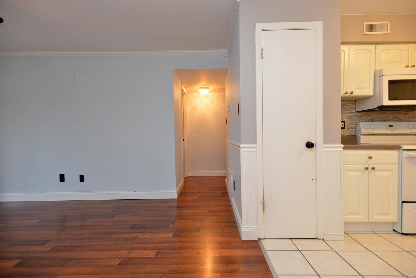 4539 Little Rock Road, Unit J St. Louis, MO 63128 - Photo 8 of 24 Gallery Image 8