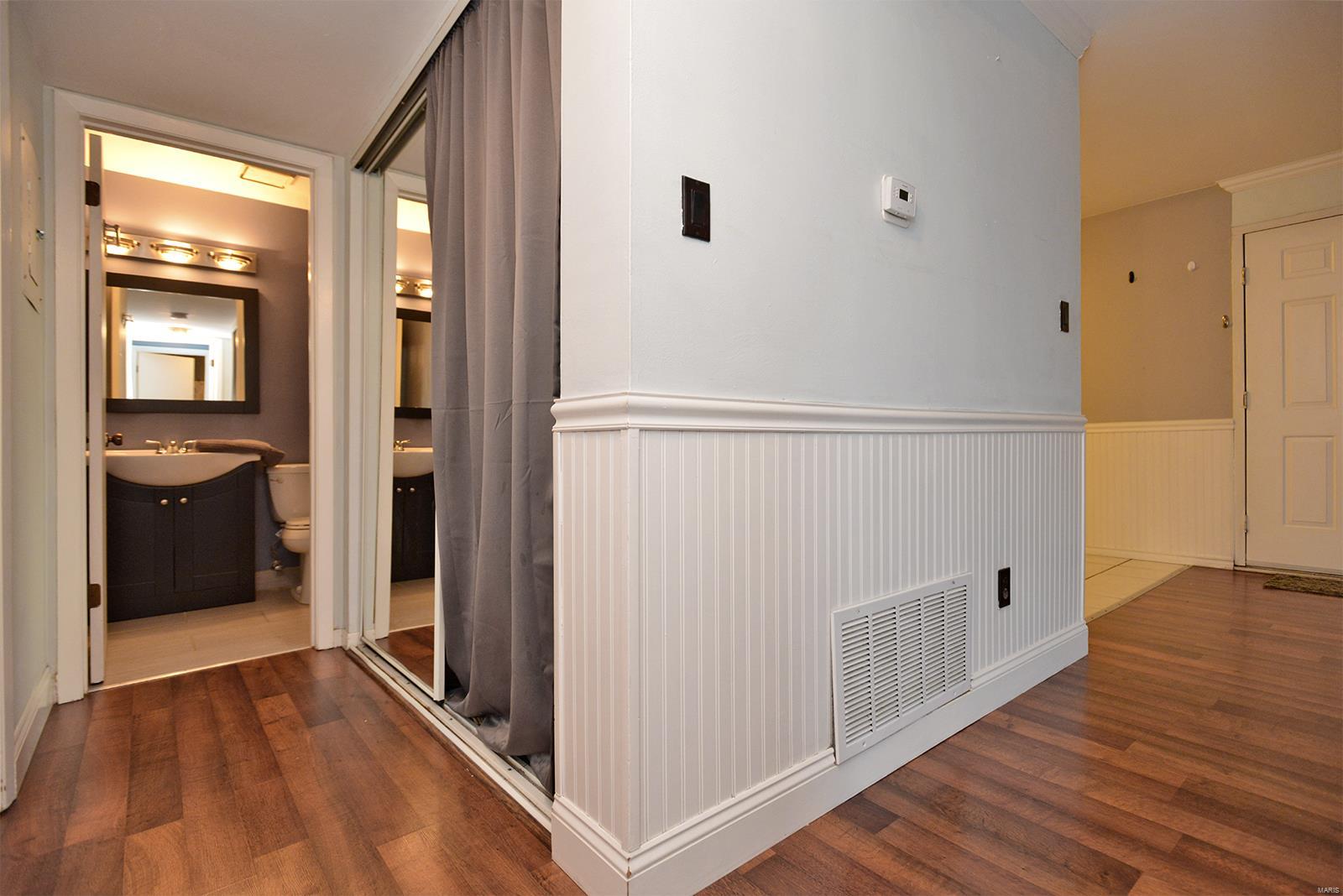 4539 Little Rock Road, Unit J St. Louis, MO 63128 - Photo 9 of 24 Gallery Image 9