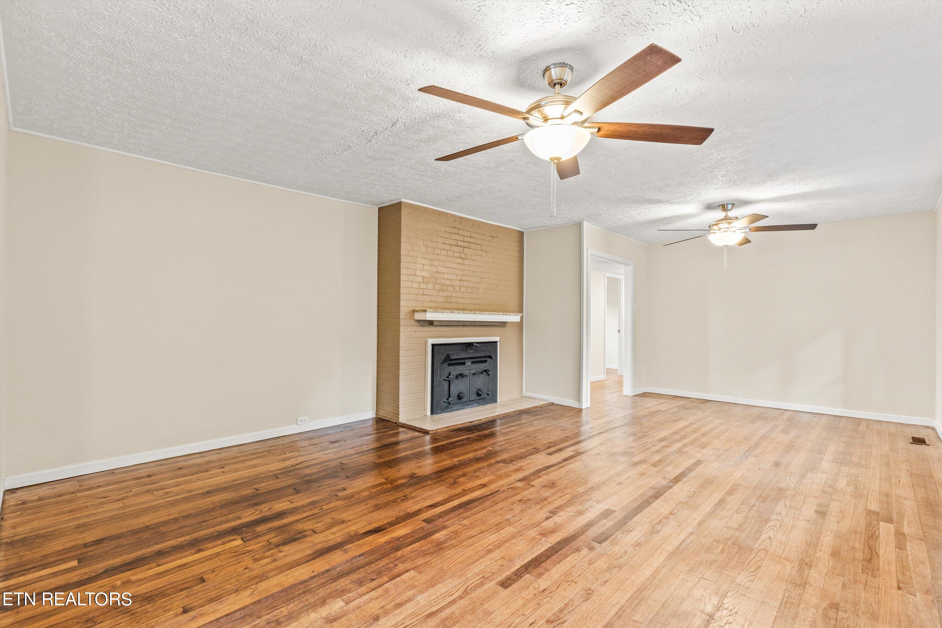 104 East Damascus Road Oak Ridge, TN 37830 - Photo 11 of 43 Living Room with Fireplace
