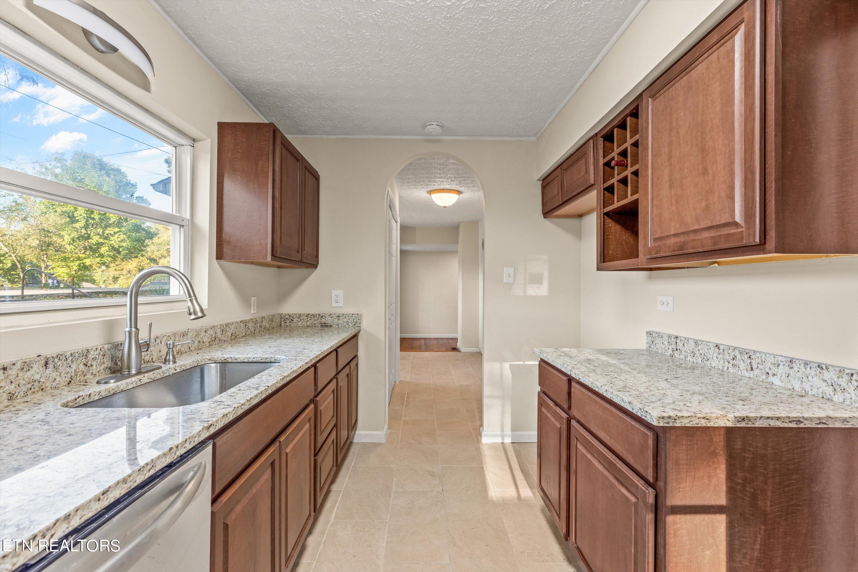 104 East Damascus Road Oak Ridge, TN 37830 - Photo 16 of 43 Kitchen