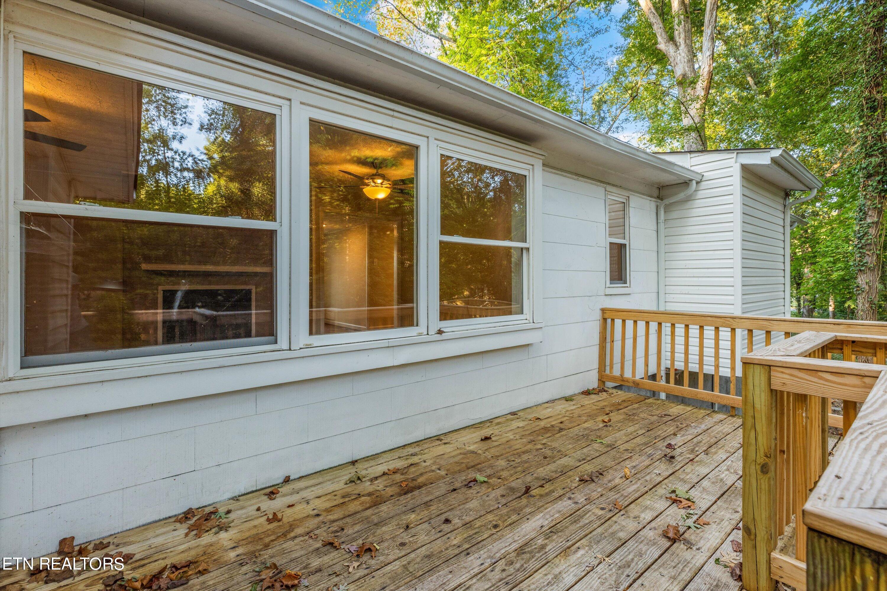 104 East Damascus Road Oak Ridge, TN 37830 - Photo 34 of 43 Back Porch