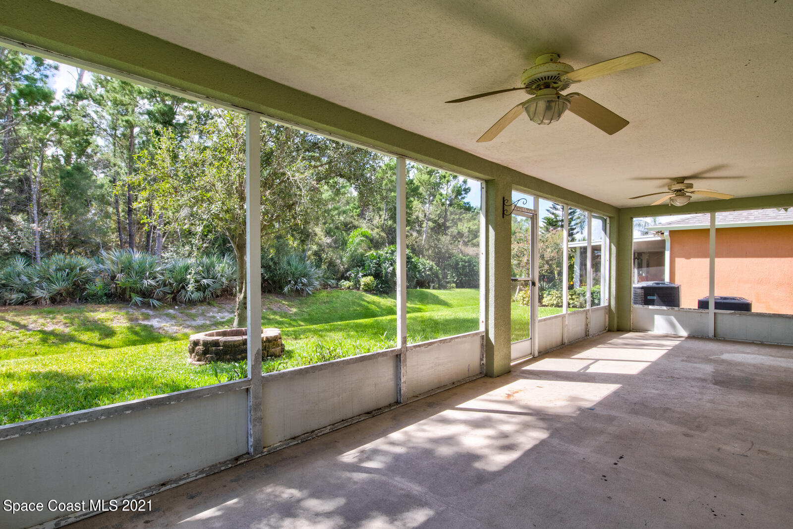 2191 Spring Creek Circle Palm Bay, FL 32905 - Photo 30 of 37 Photo-043