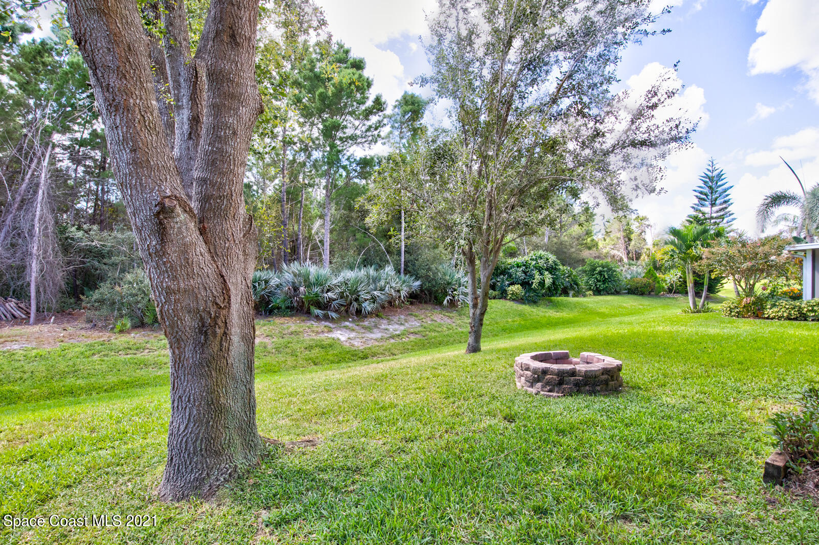 2191 Spring Creek Circle Palm Bay, FL 32905 - Photo 34 of 37 Photo-045