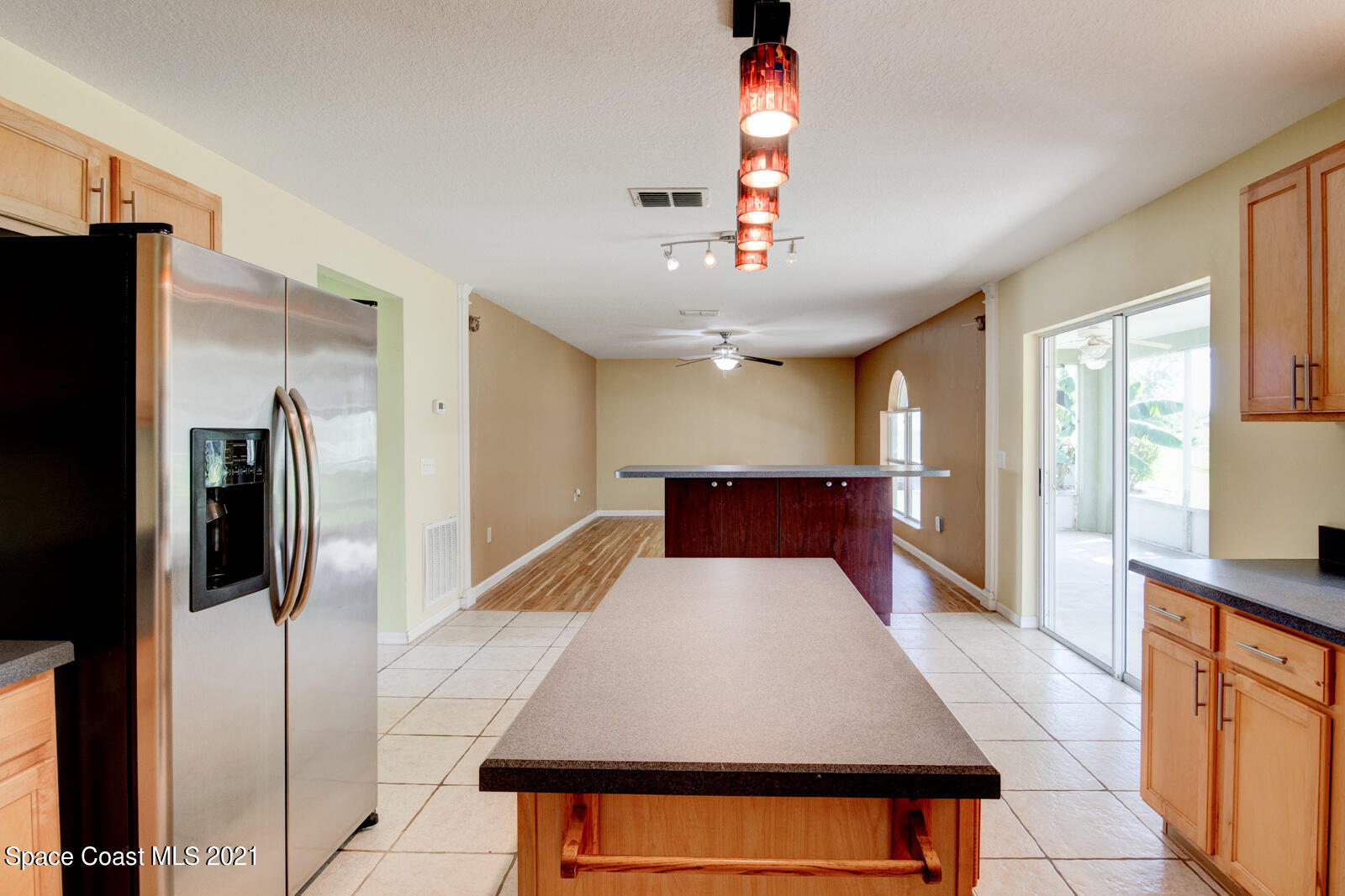 2191 Spring Creek Circle Palm Bay, FL 32905 - Photo 6 of 37 Photo-007