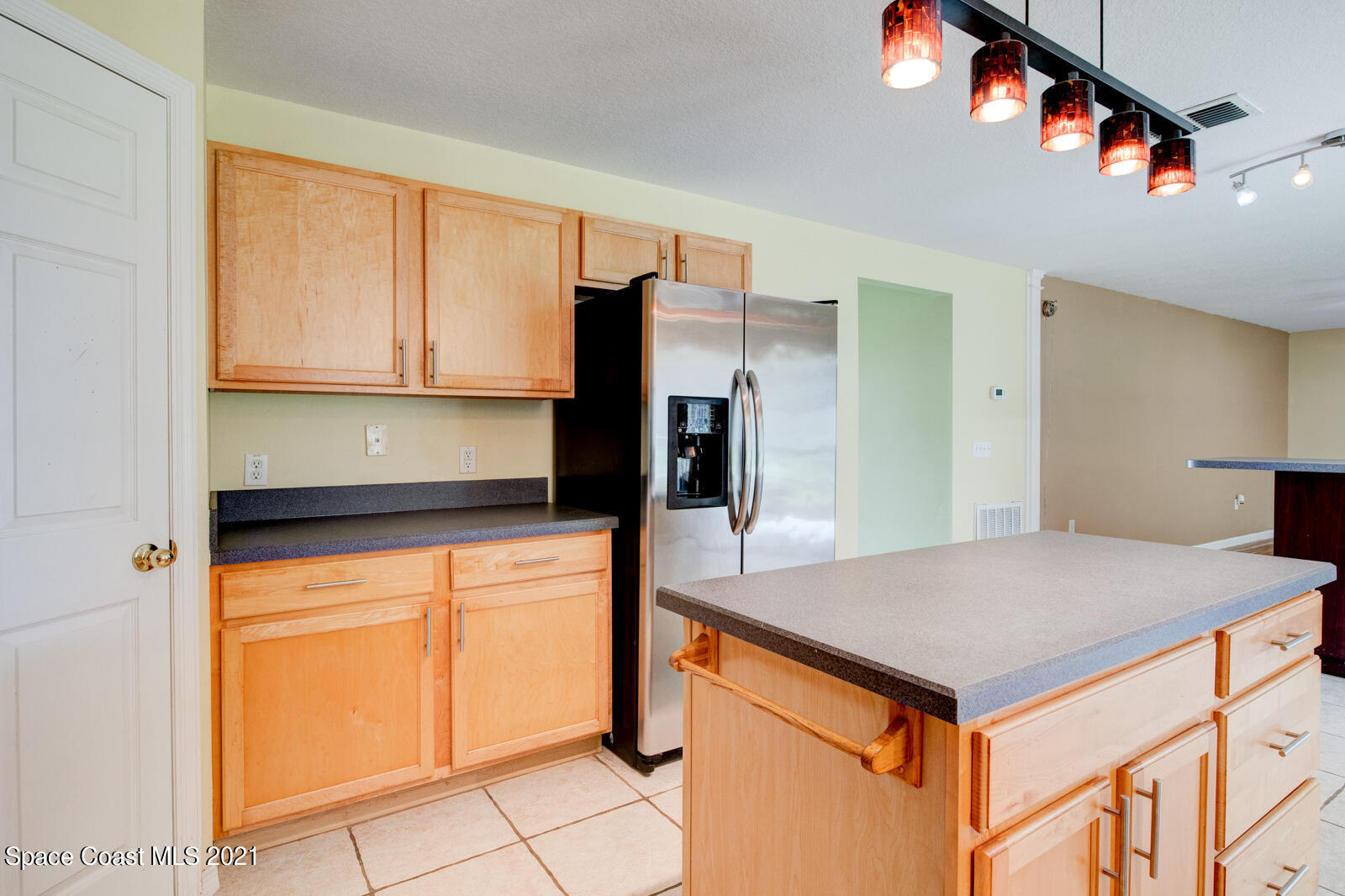 2191 Spring Creek Circle Palm Bay, FL 32905 - Photo 8 of 37 Photo-009