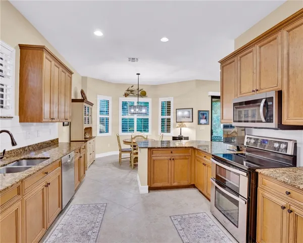 $475,000 | 5562 40th Avenue, Vero Beach, FL 32967