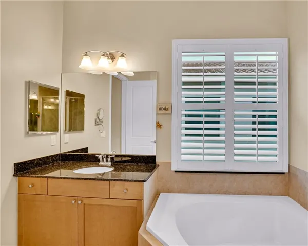 $475,000 | 5562 40th Avenue, Vero Beach, FL 32967