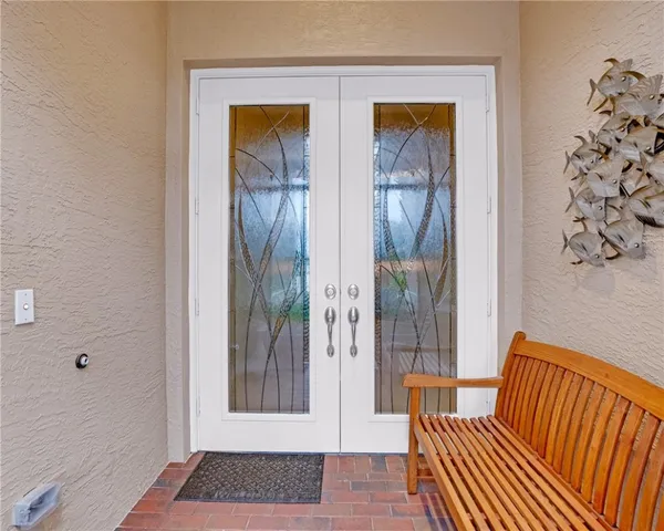 $475,000 | 5562 40th Avenue, Vero Beach, FL 32967