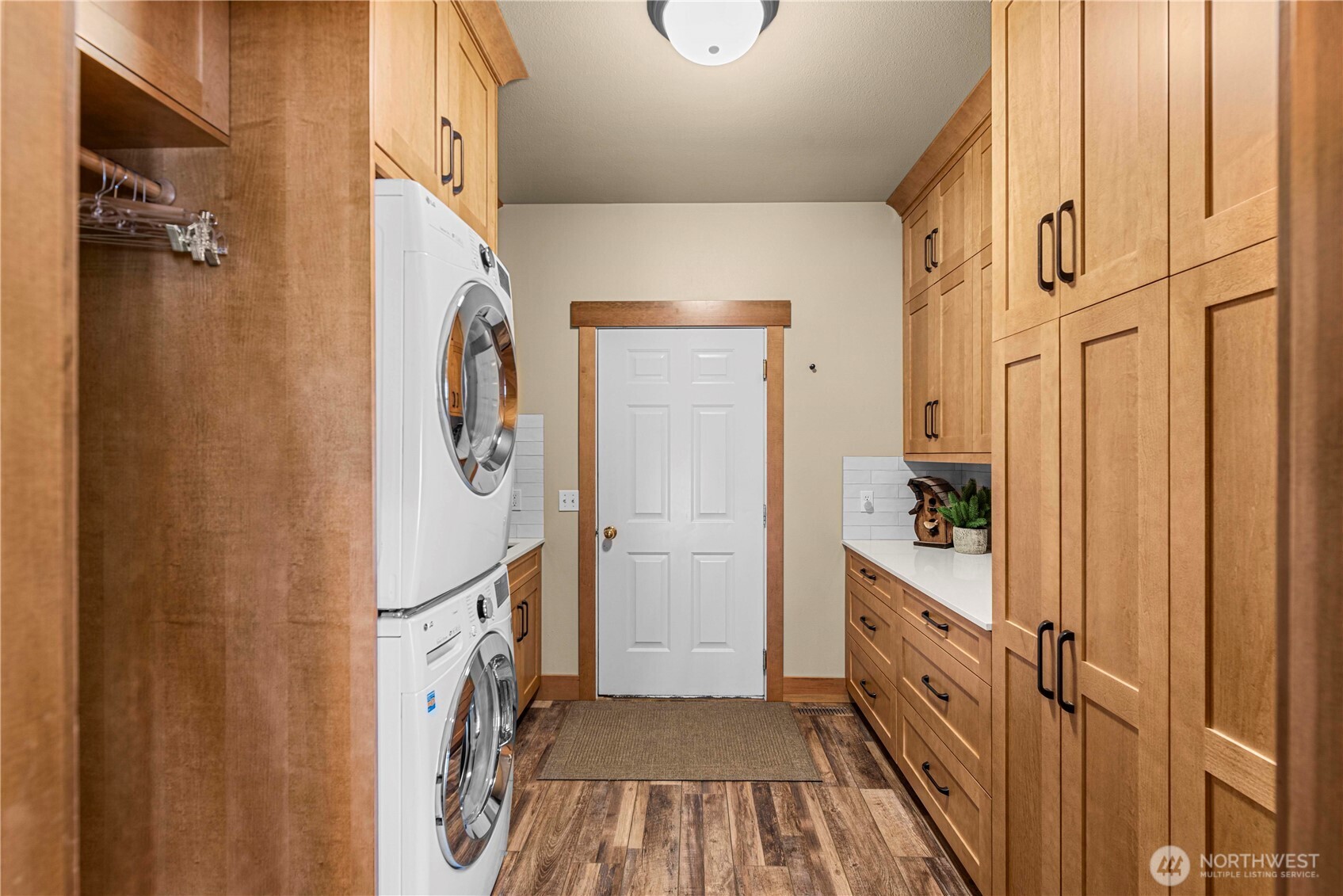 6533 Forest Ridge Drive Wenatchee, WA 98801 - Photo 15 of 37 a view of a walk in closet