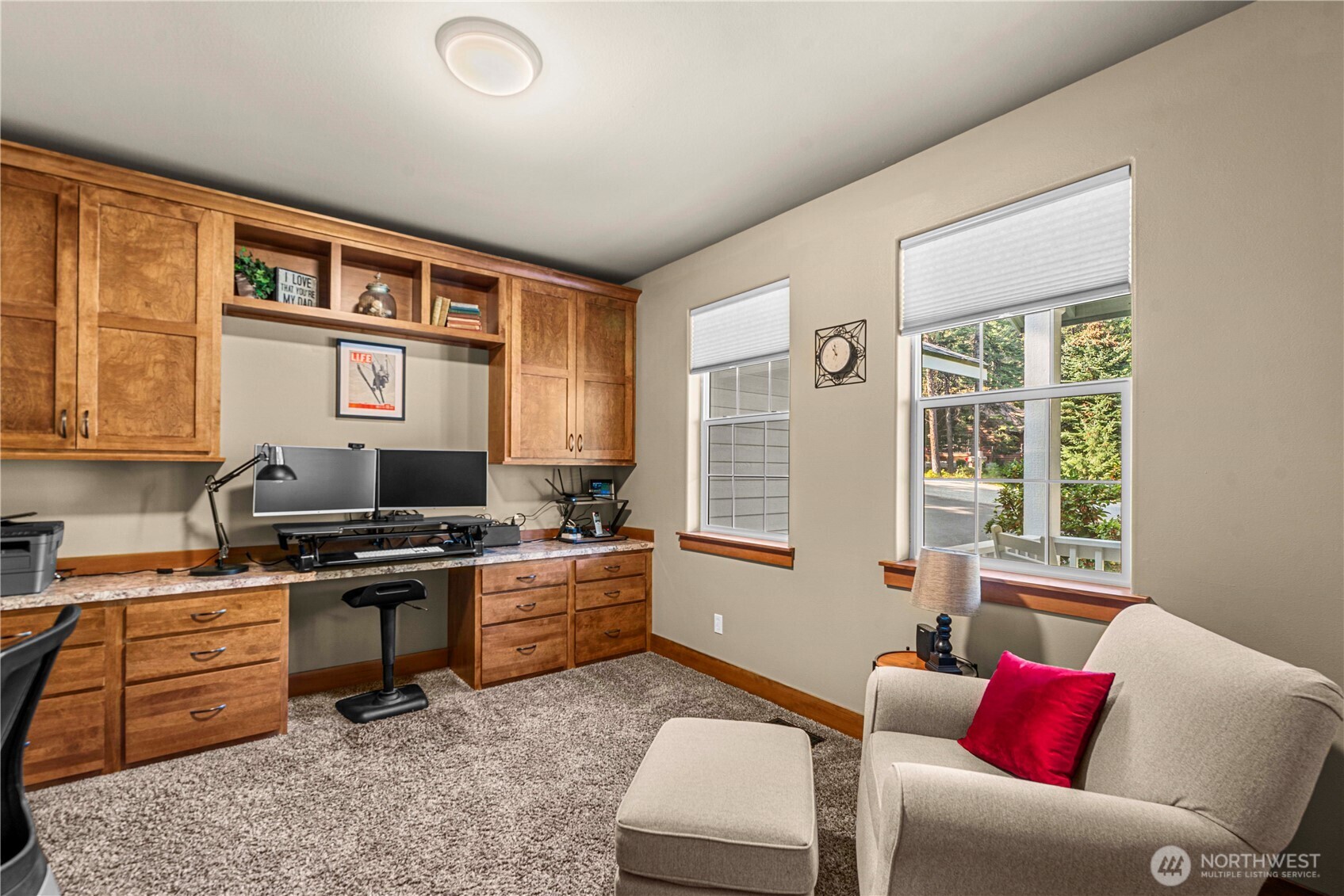 6533 Forest Ridge Drive Wenatchee, WA 98801 - Photo 8 of 37 a livingroom with workspace couch and a window