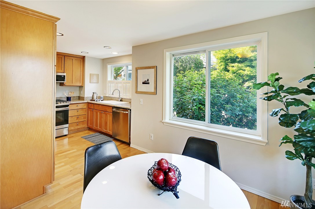 936 North 35th Street, Unit A Seattle, WA 98103 - Photo 10 of 21 Gallery Image 10