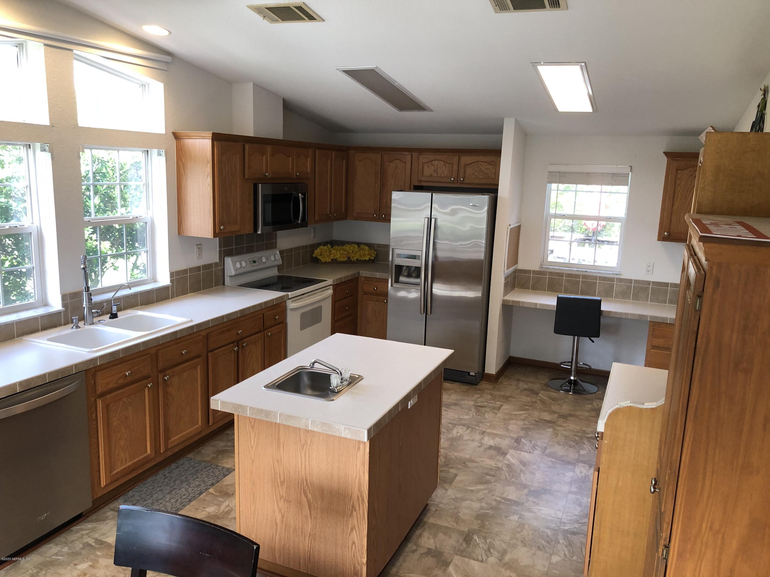 2370 Tyrone Road Middleburg, FL 32068 - Photo 14 of 32 Kitchen