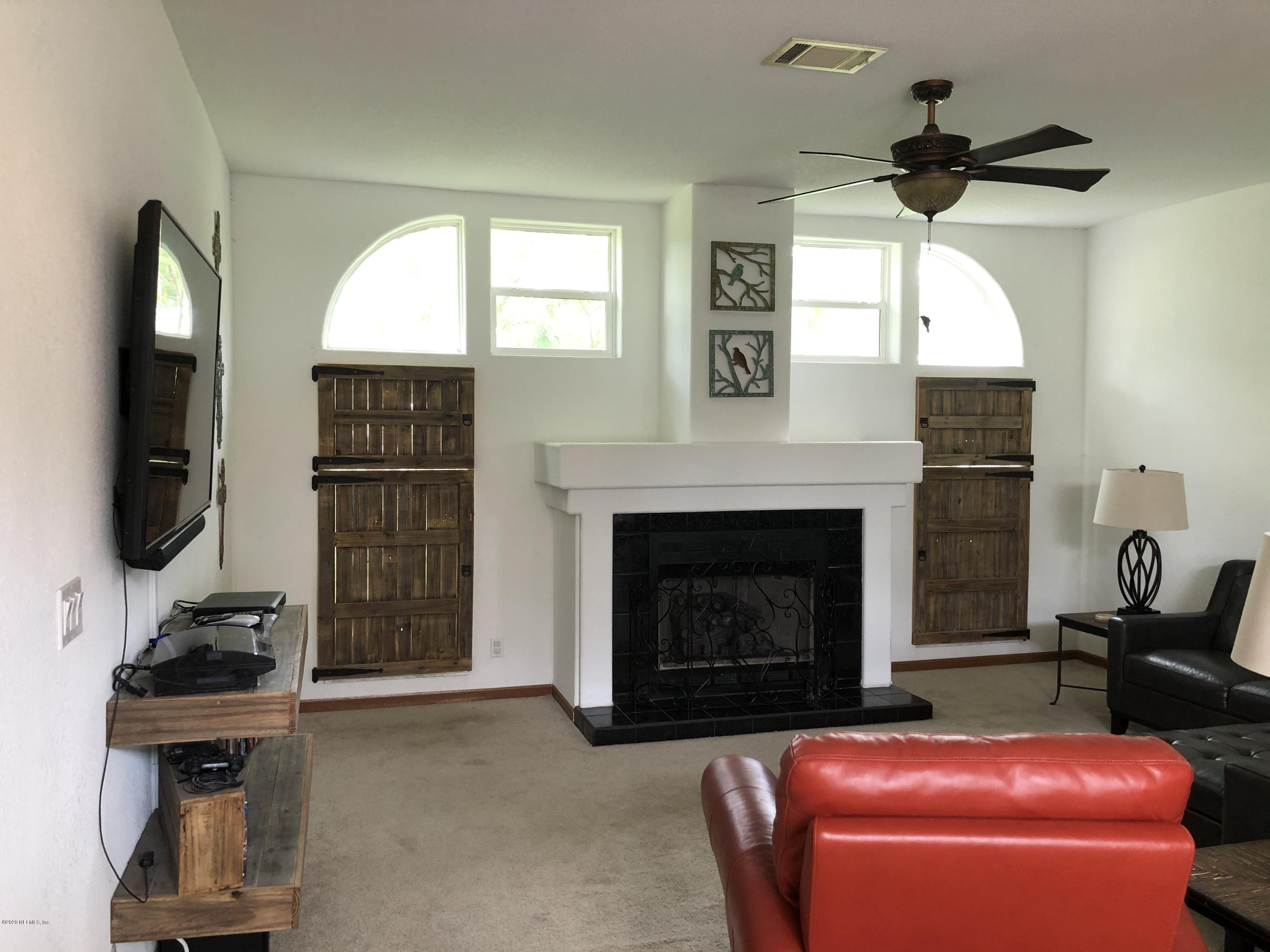 2370 Tyrone Road Middleburg, FL 32068 - Photo 6 of 32 Family Room