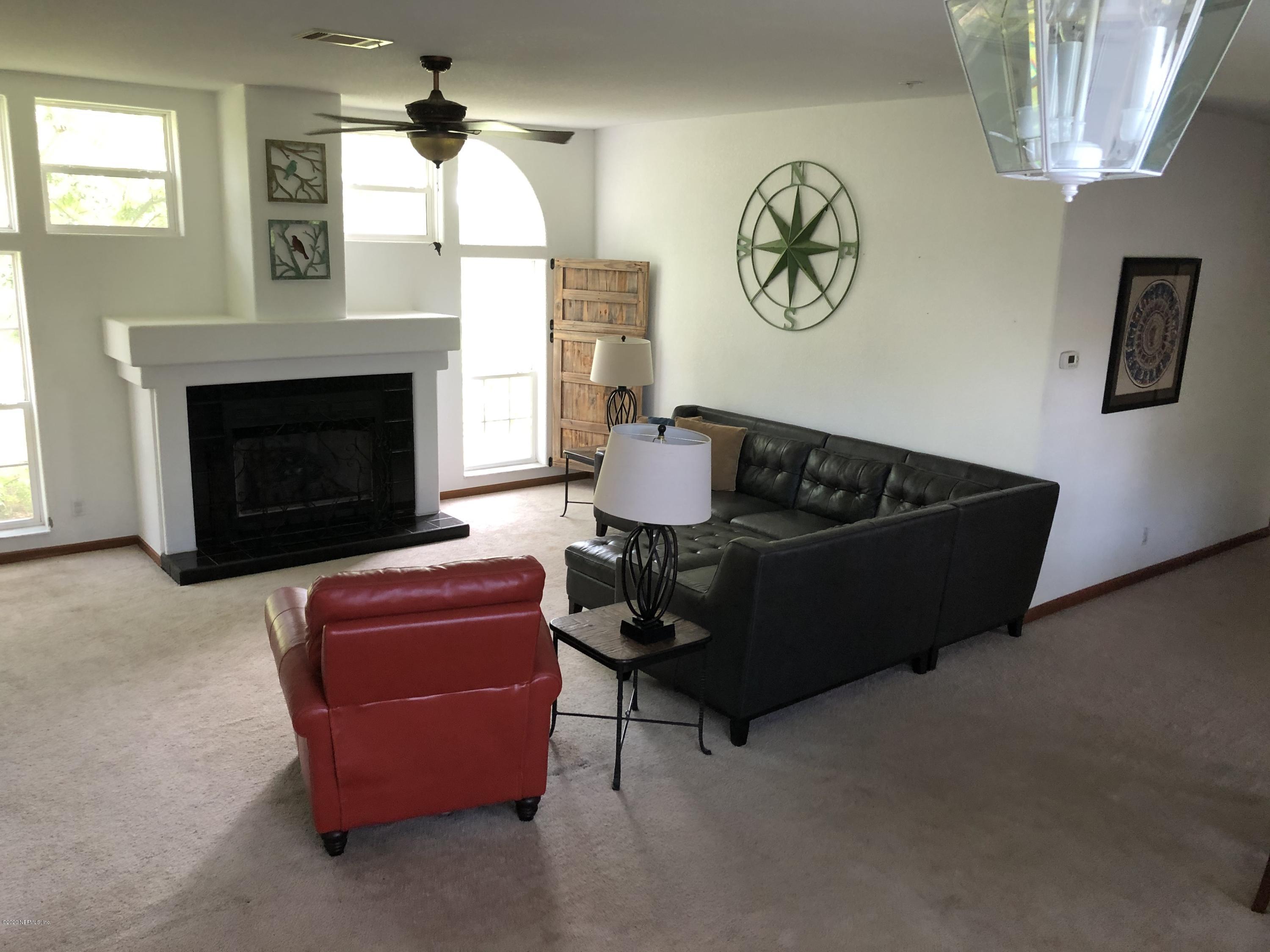 2370 Tyrone Road Middleburg, FL 32068 - Photo 7 of 32 Family Room