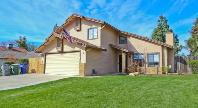 $469,000 | 344 McKelvy Avenue, Clovis, CA 93611