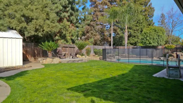 $469,000 | 344 McKelvy Avenue, Clovis, CA 93611