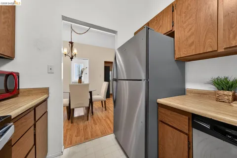 $409,900 | 5400 Mountain Boulevard, Unit 120, Oakland, CA 94619