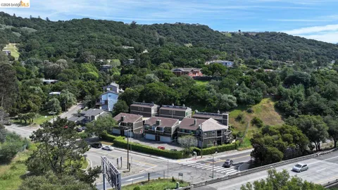 $409,900 | 5400 Mountain Boulevard, Unit 120, Oakland, CA 94619