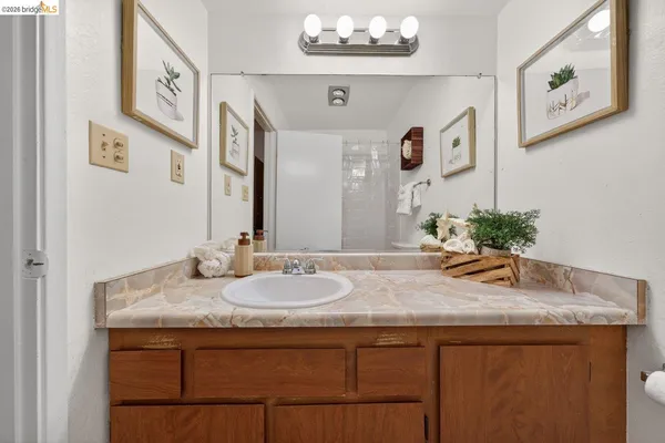 $409,900 | 5400 Mountain Boulevard, Unit 120, Oakland, CA 94619