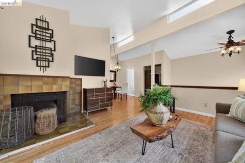 $409,900 | 5400 Mountain Boulevard, Unit 120, Oakland, CA 94619
