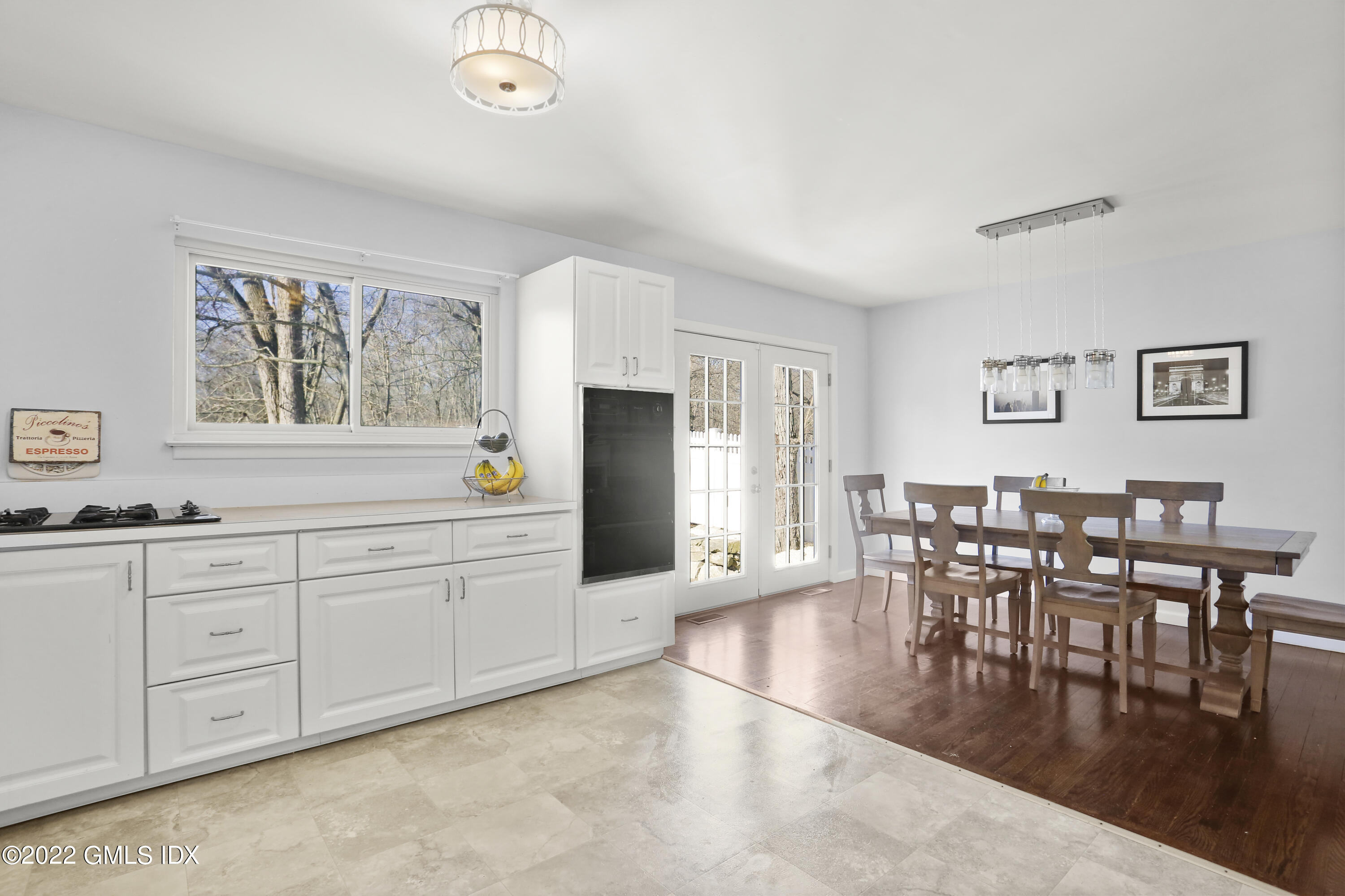 59 Mary Lane Riverside, CT 06878 - Photo 8 of 25 kitchen/dining room