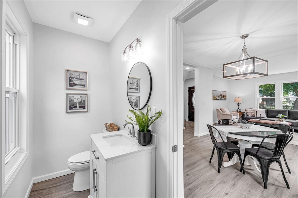 62 Field Street West Springfield, MA 01089 - Photo 12 of 32