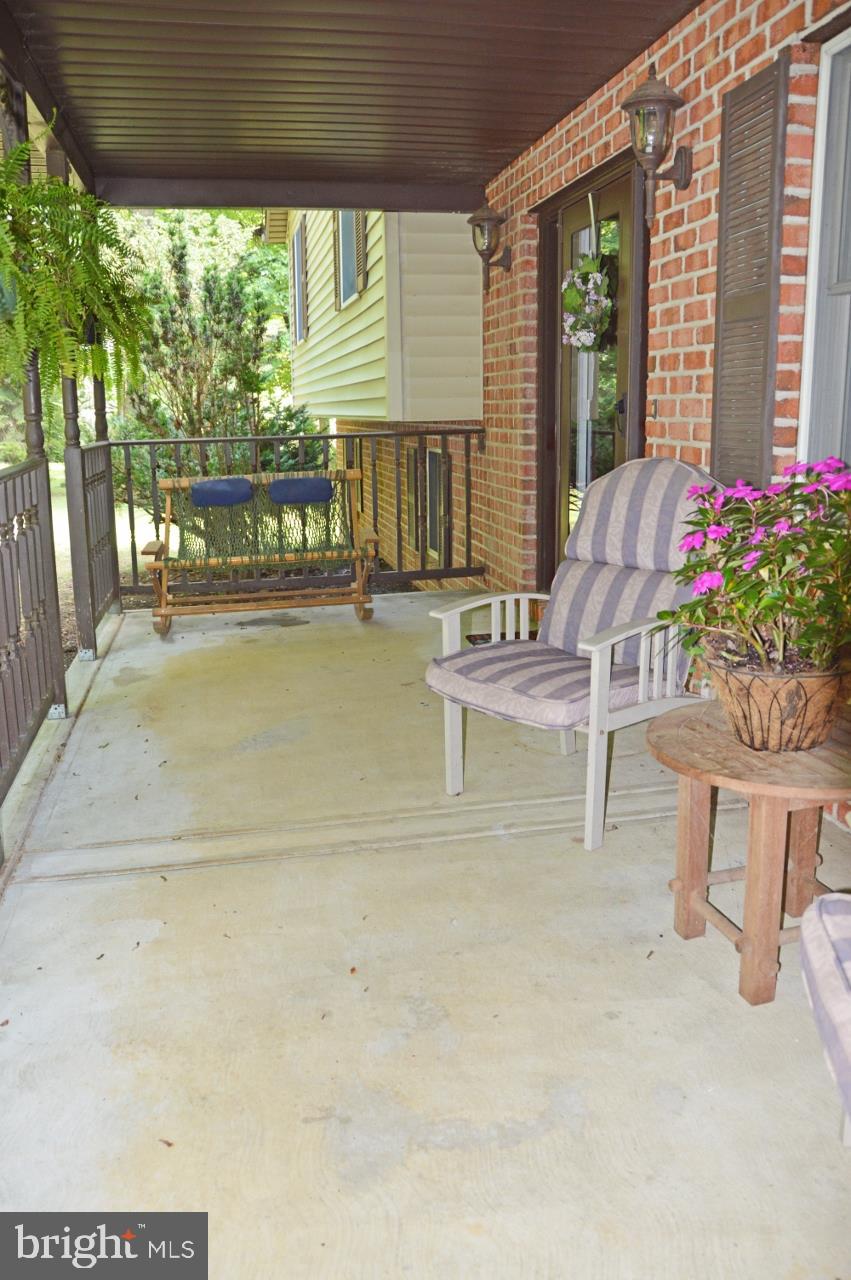 Wide Front Porch