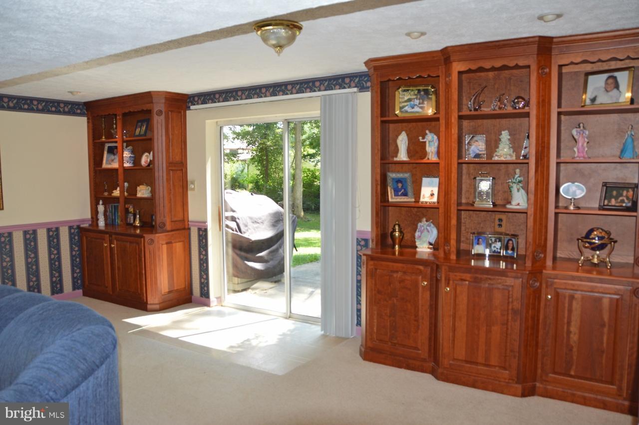 1454 B Warehime Road Westminster, MD 21158 - Photo 18 of 24 Family Room built-ins