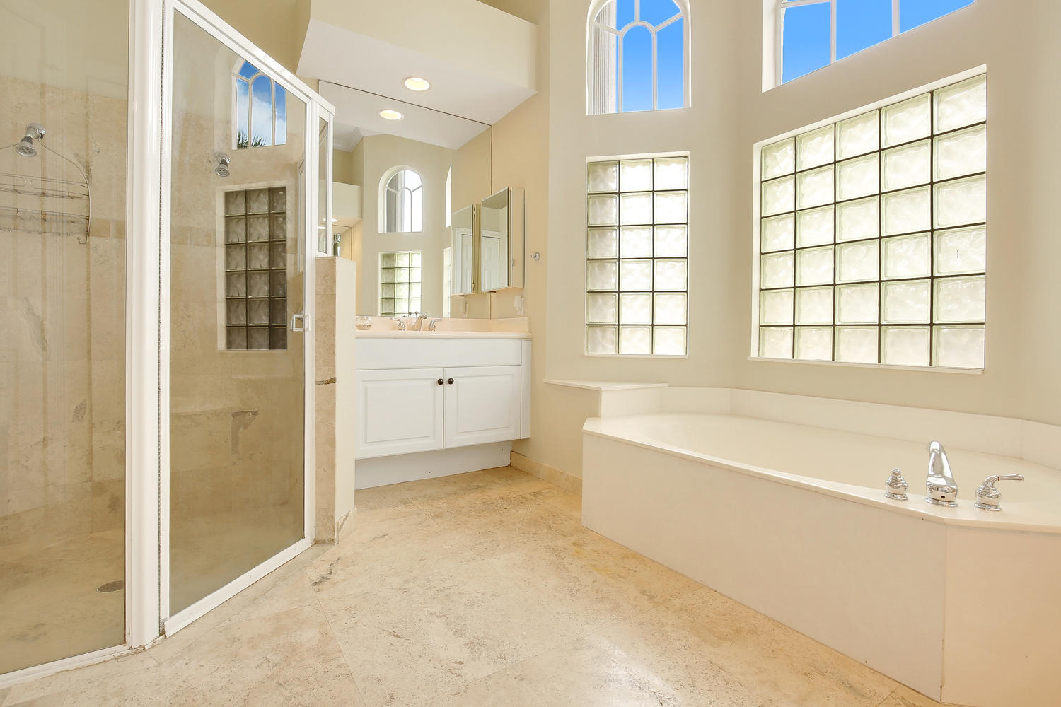 9719 Parkview Avenue Boca Raton, FL 33428 - Photo 15 of 39 Master Bathroom
