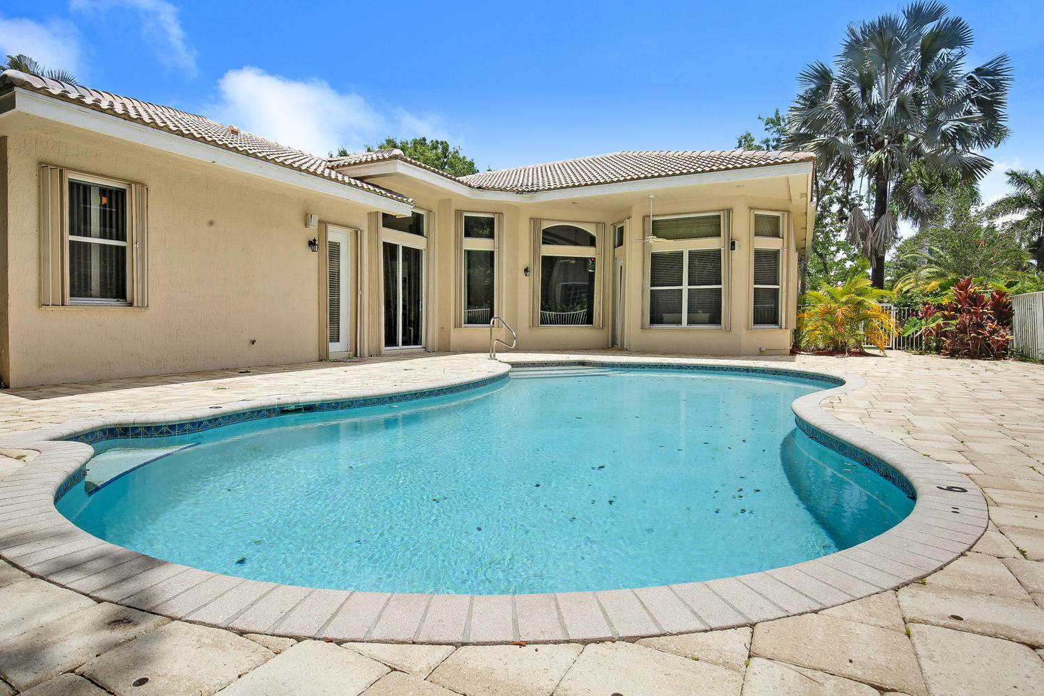 9719 Parkview Avenue Boca Raton, FL 33428 - Photo 25 of 39 Pool