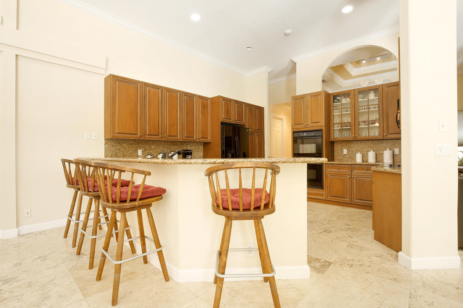 9719 Parkview Avenue Boca Raton, FL 33428 - Photo 8 of 39 Kitchen Snack Bar
