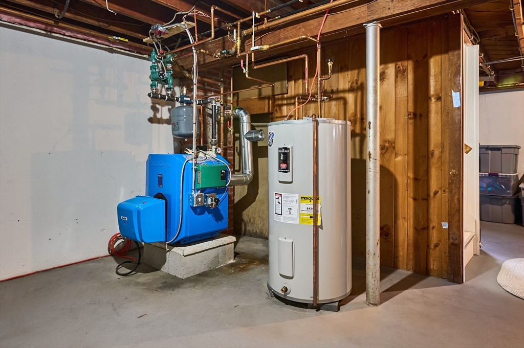 18 Maple Avenue Hadley, MA 01035 - Photo 23 of 35