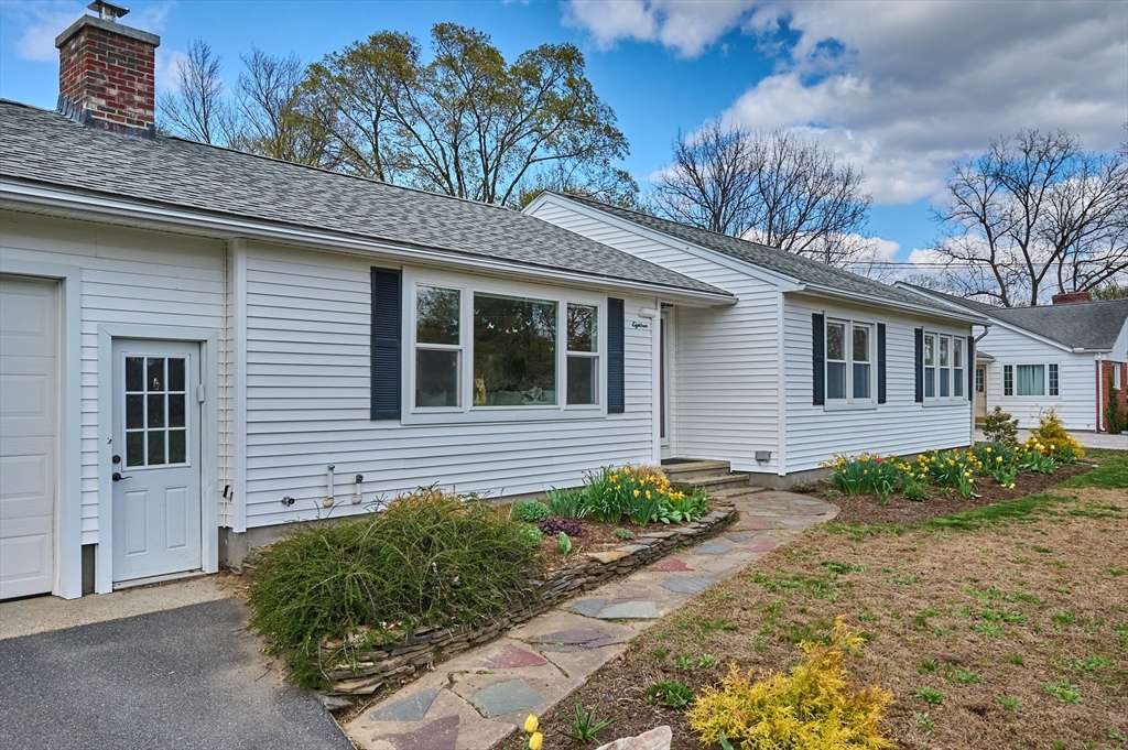 18 Maple Avenue Hadley, MA 01035 - Photo 4 of 35