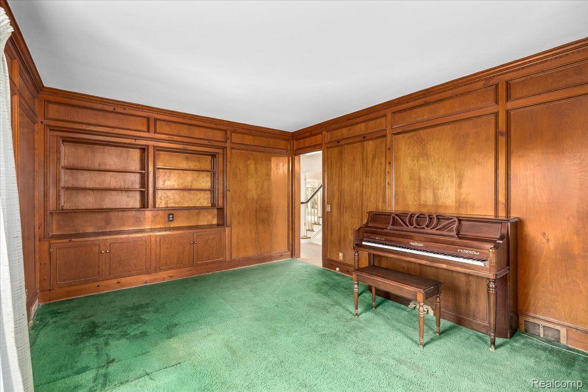 125 Stephens Road Grosse Pointe, MI 48236 - Photo 14 of 50 Gallery Image 14
