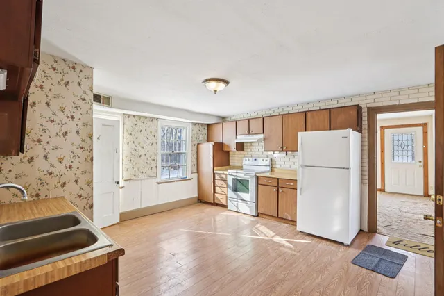 $350,000 | 67 Highway 67, Eagle, WI 53119